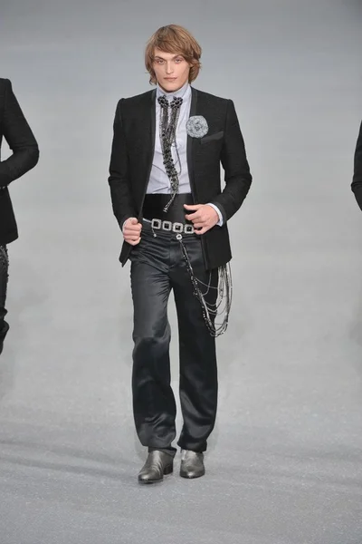 Look 68